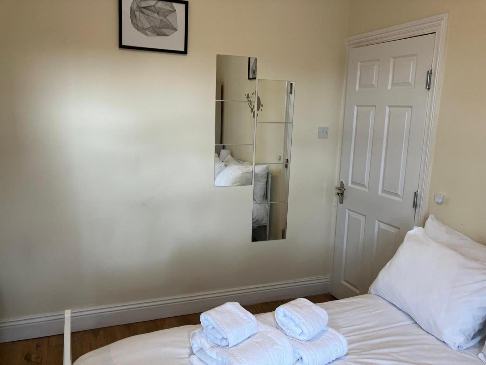 Specious Studio Flats London Ngoại thất bức ảnh