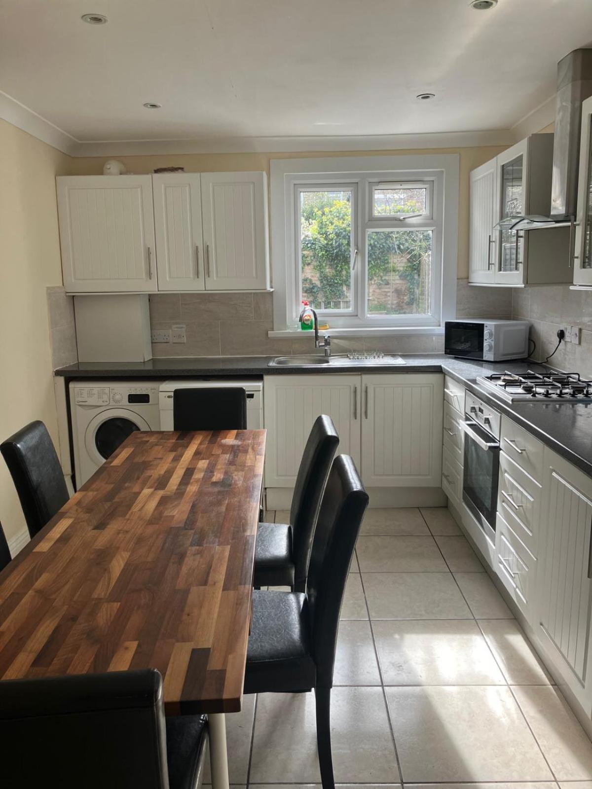 Specious Studio Flats London Ngoại thất bức ảnh